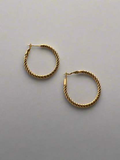 Fine Retro Hoop Earrings